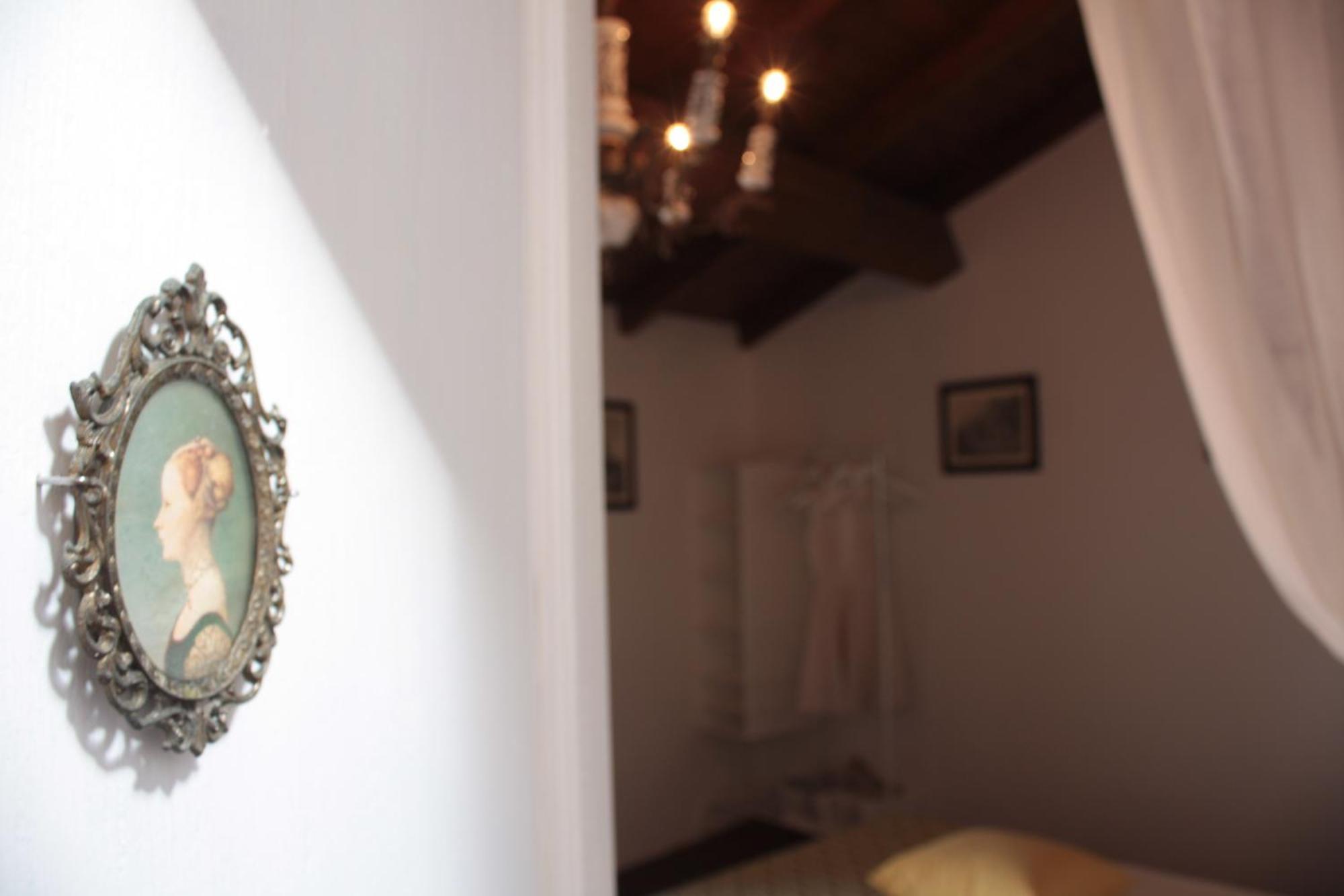 Il Lupo Rosso Bed & Breakfast ซานตู ลุสซัร์จิว ห้อง รูปภาพ